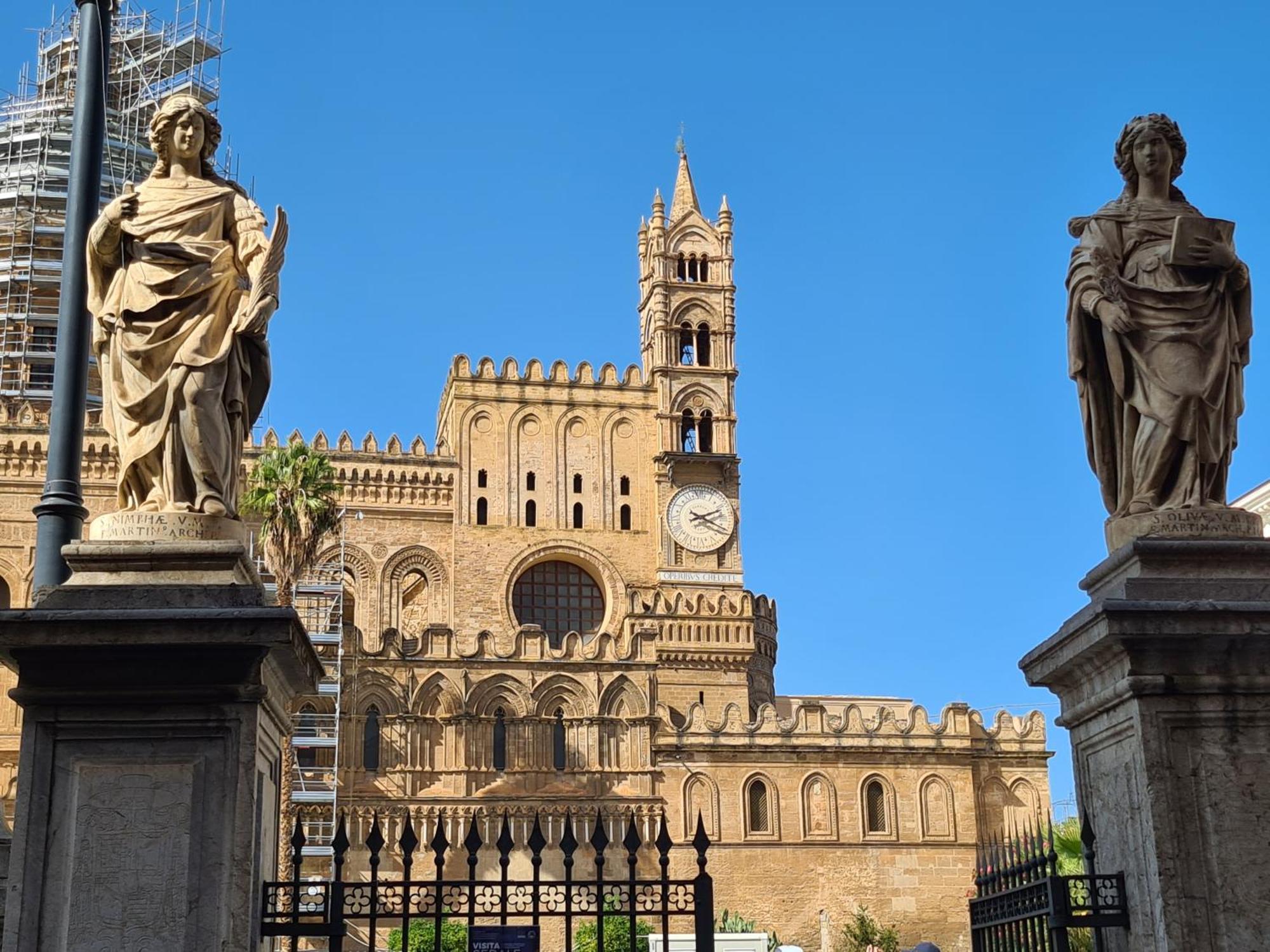 La Loggia Dei Re Apartment Palermo Luaran gambar